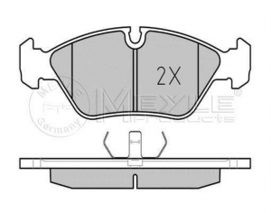 KLOCKI HAMULCOWE PRZÓD  BMW  E28 518-535 81-87   BEZ CZUJNIKÓW